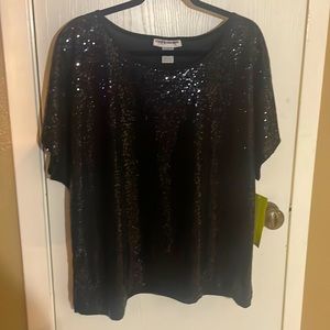 NWT Gorgeous black  Cathy Daniels Sequenced top size 1X
